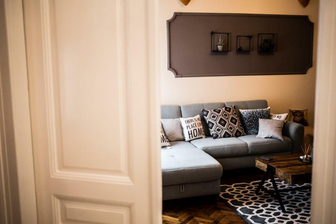 Art Downtown Alecsandri St Luxury Apartment Gran Varadino Esterno foto