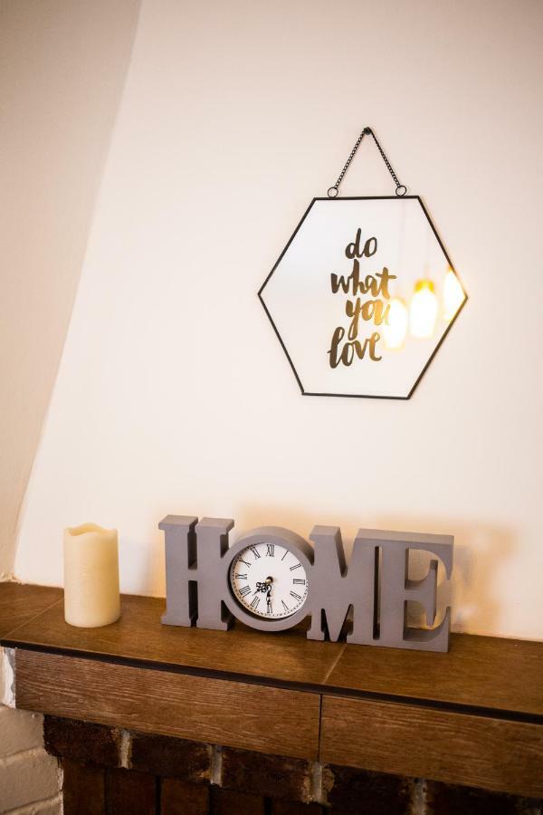 Art Downtown Alecsandri St Luxury Apartment Gran Varadino Esterno foto
