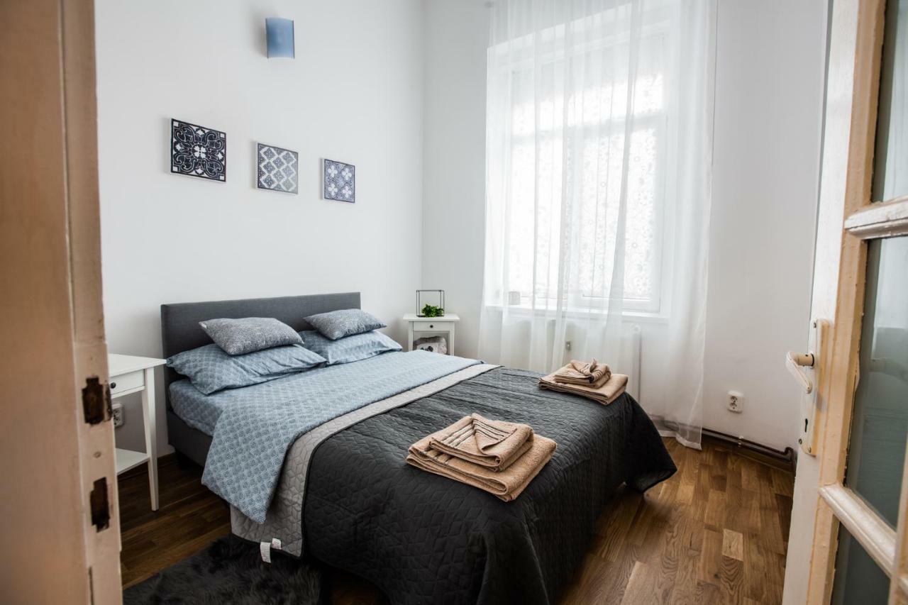 Art Downtown Alecsandri St Luxury Apartment Gran Varadino Esterno foto